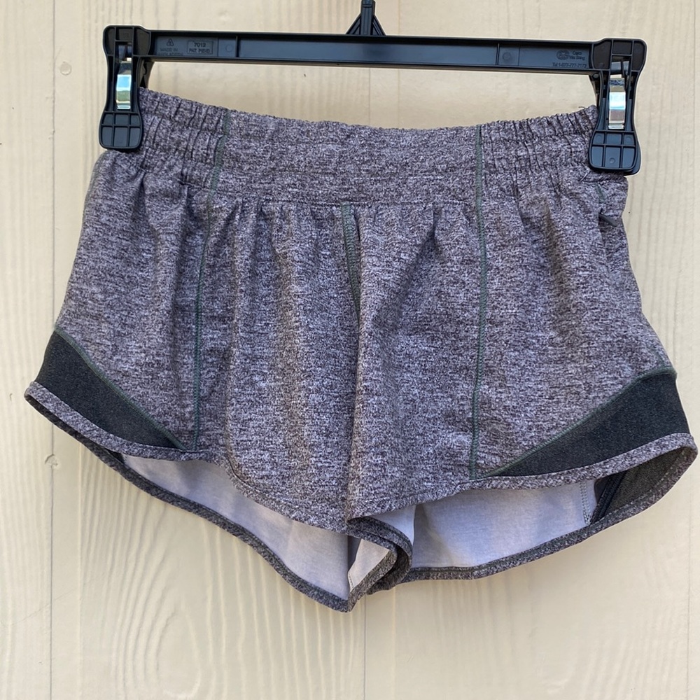 Hotty Hot Low-Rise lined LuluLemon short